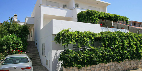 Apartments Nina Hvar accommodation